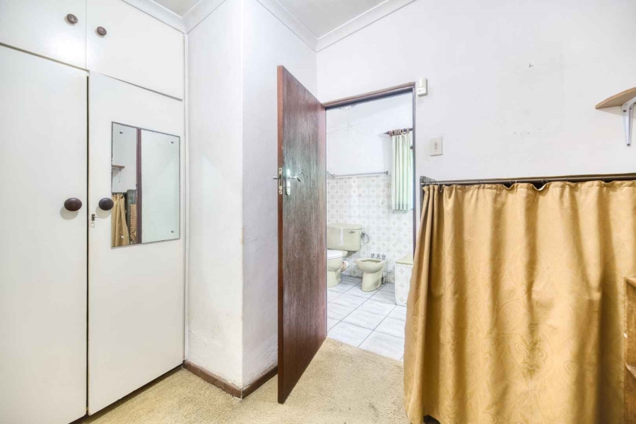 4 Bedroom Property for Sale in Westcliff Western Cape